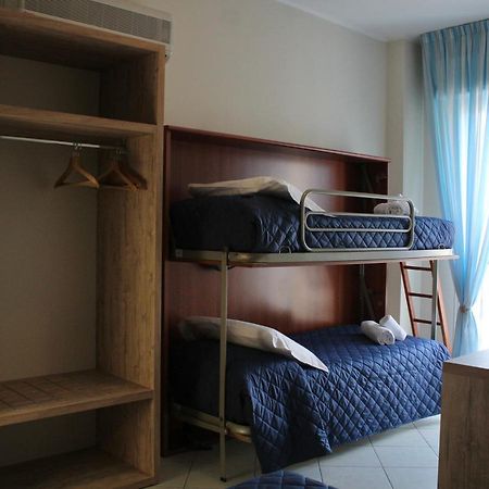 Hotel Adigrat Риччоне Екстер'єр фото