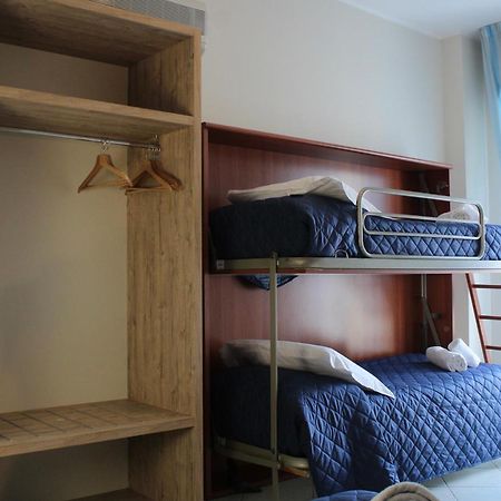 Hotel Adigrat Риччоне Екстер'єр фото