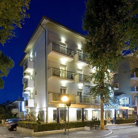 Hotel Adigrat Риччоне Екстер'єр фото