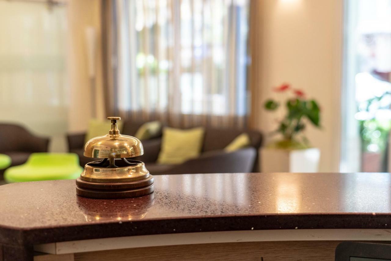 Hotel Adigrat Риччоне Екстер'єр фото